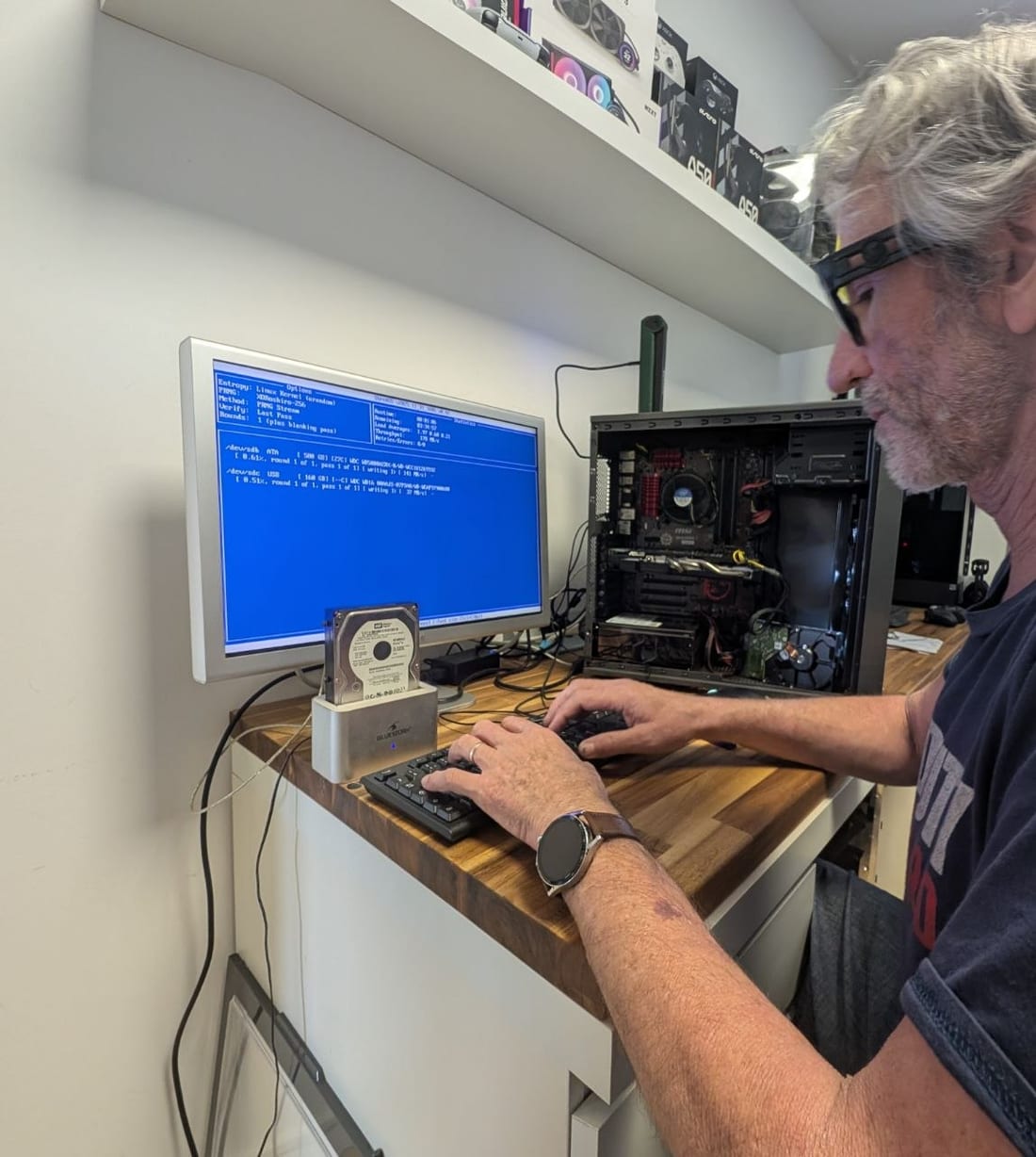 Effacement sécurisé d'un disque dur avant reconditionnement, dans l'atelier Ressources